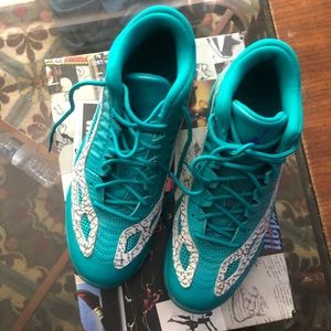 Jordan 11 Teal I.E low